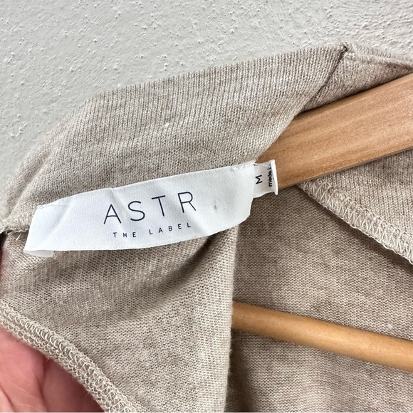 ASTR The Label Open Back Long Sleeve Midi Dress - Picture 6 of 6